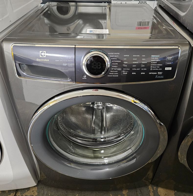 USED Electrolux Front Load Washer (4.5cu.ft.)