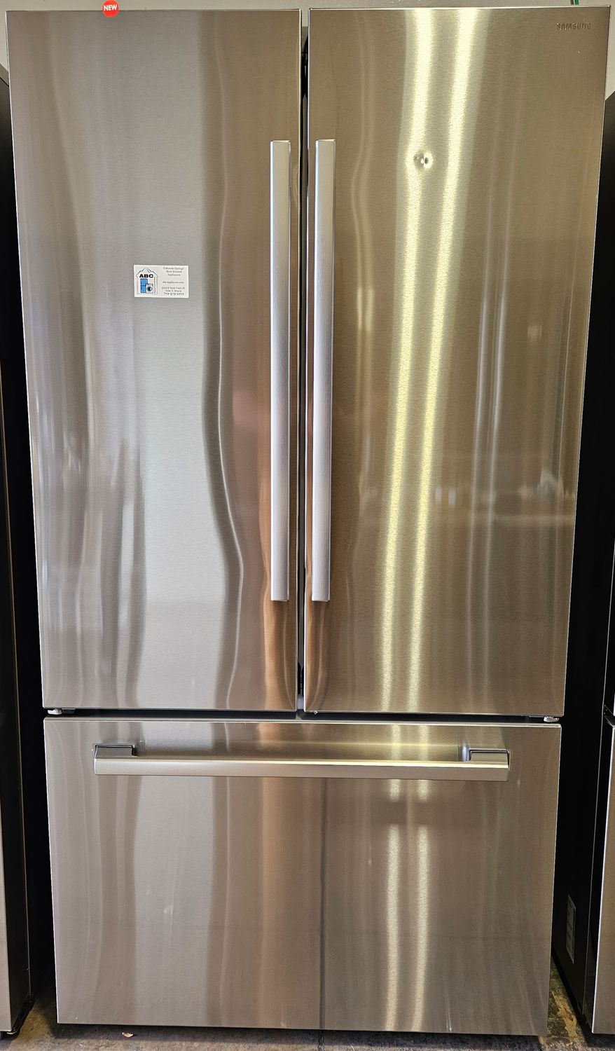 NEW! 30cu.ft. Samsung Bespoke Zero-Clearance Fit French Door Refrigerator in Stainless Steel