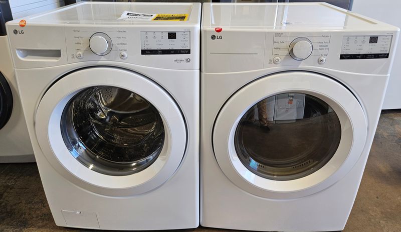 NEW! LG Front Load Washer (4.5cu.ft.) &amp; Large Capacity Electric Dryer (7.4cu.ft.)