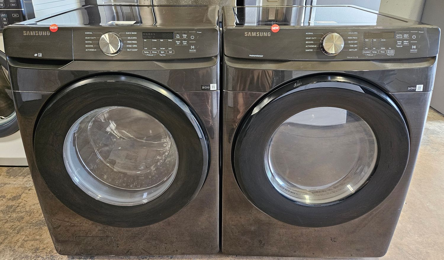 NEW! Samsung Front Load Washer (4.5cu.ft.) &amp; Large Capacity Electric Dryer (7.5cu.ft.)