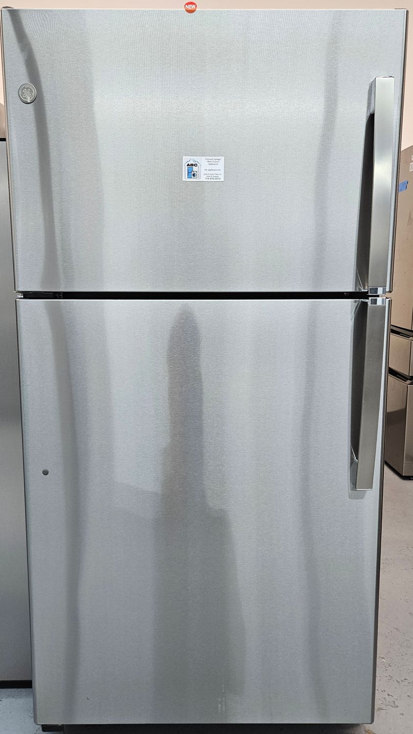 NEW! 21.9cu.ft. GE Top Freezer Refrigerator in Stainless Steel