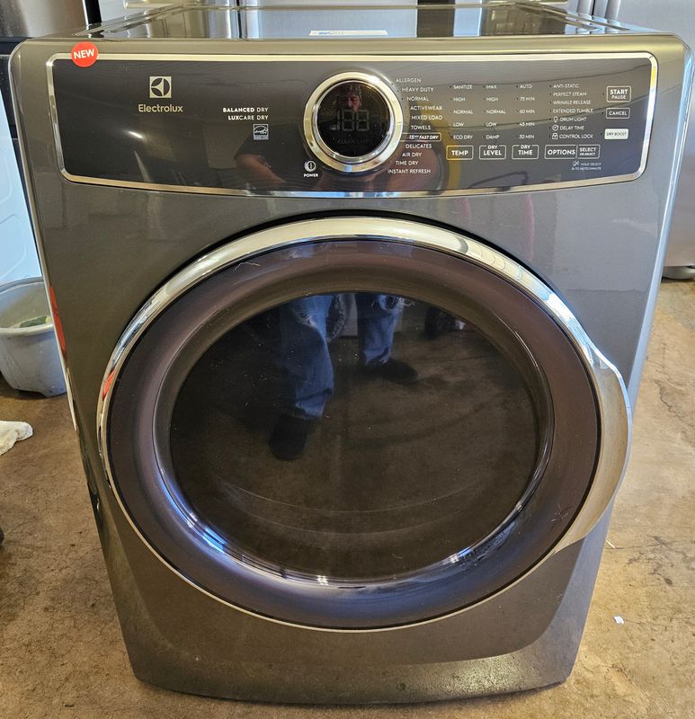 NEW! Electrolux 600 Series Electric Dryer (8.0cu.ft.) NEW! Electrolux 600 Series Electric Dryer (8.0cu.ft.)