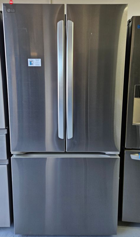 NEW! 21cu.ft. LG 33" Counter-Depth French Door Refrigerator in Stainless Steel