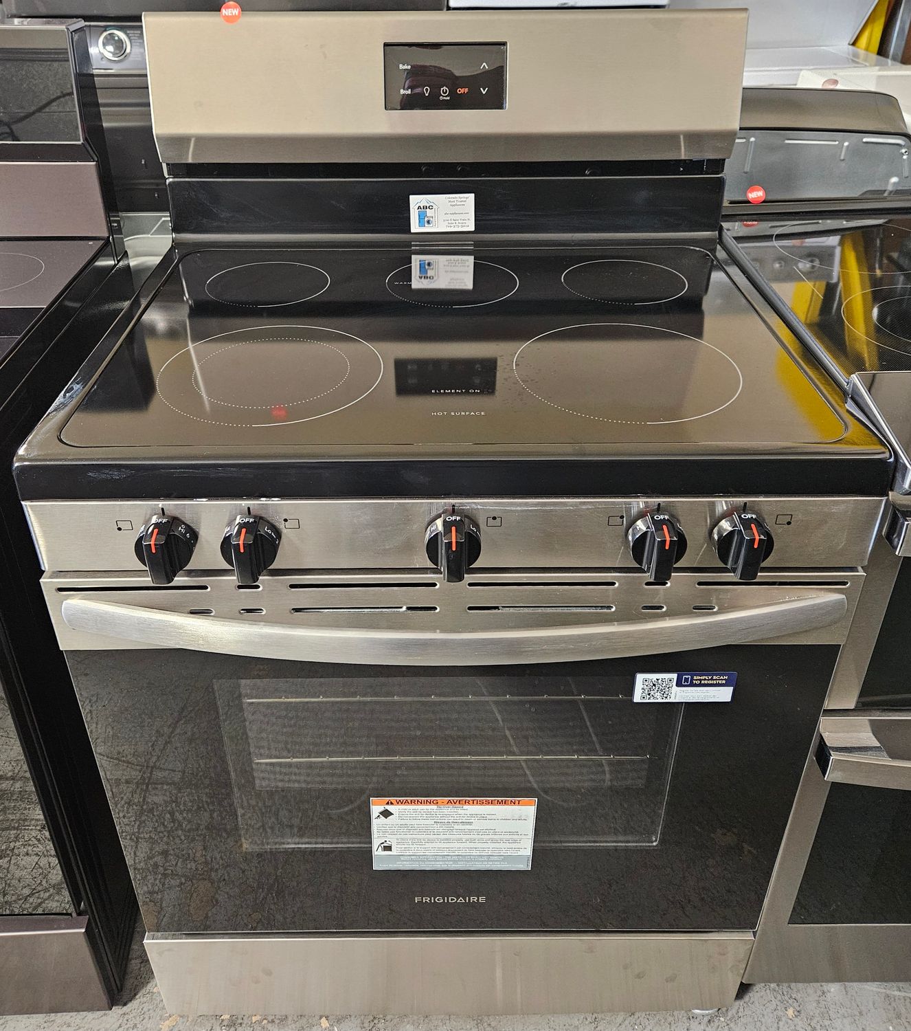 NEW! 30in Frigidaire 5-Burner Glass-Top Electric Range in Stainless Steel