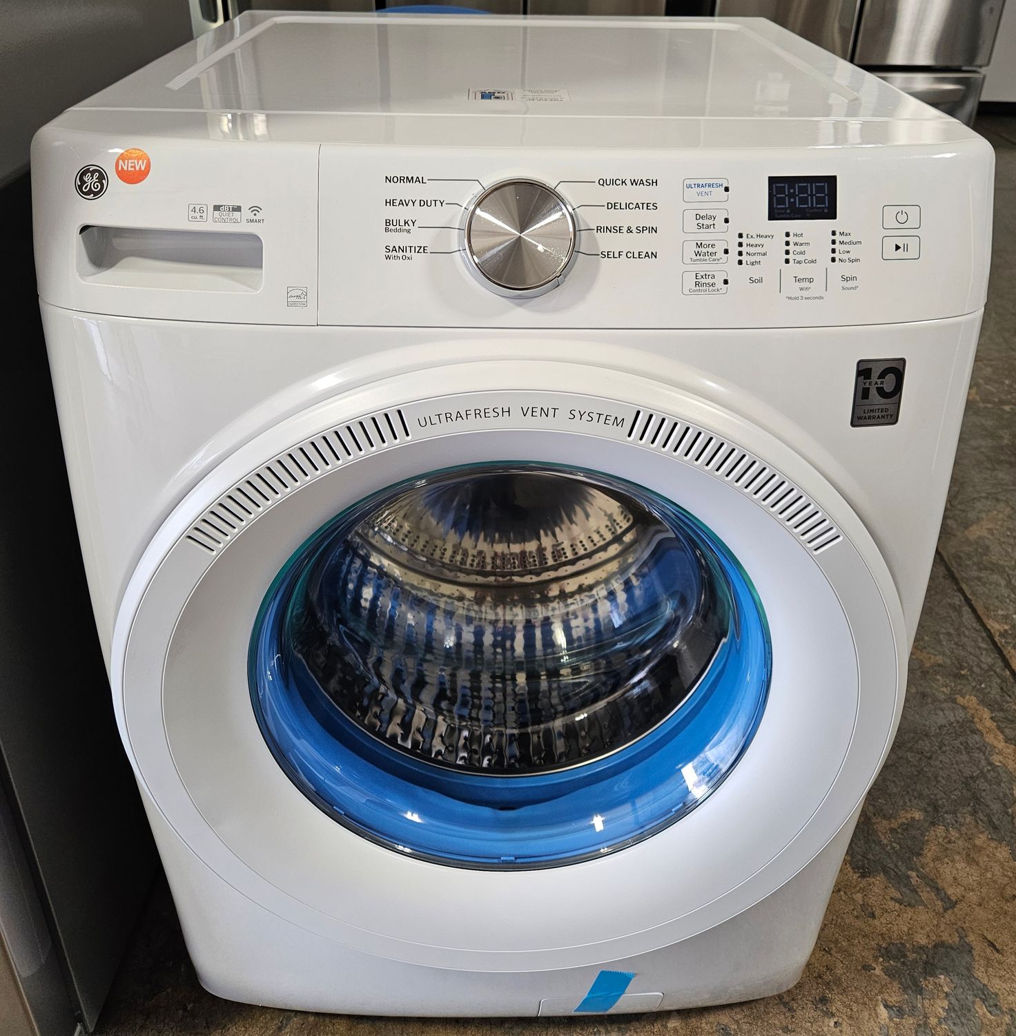 NEW! GE Front Load Washer (4.6cu.ft.)