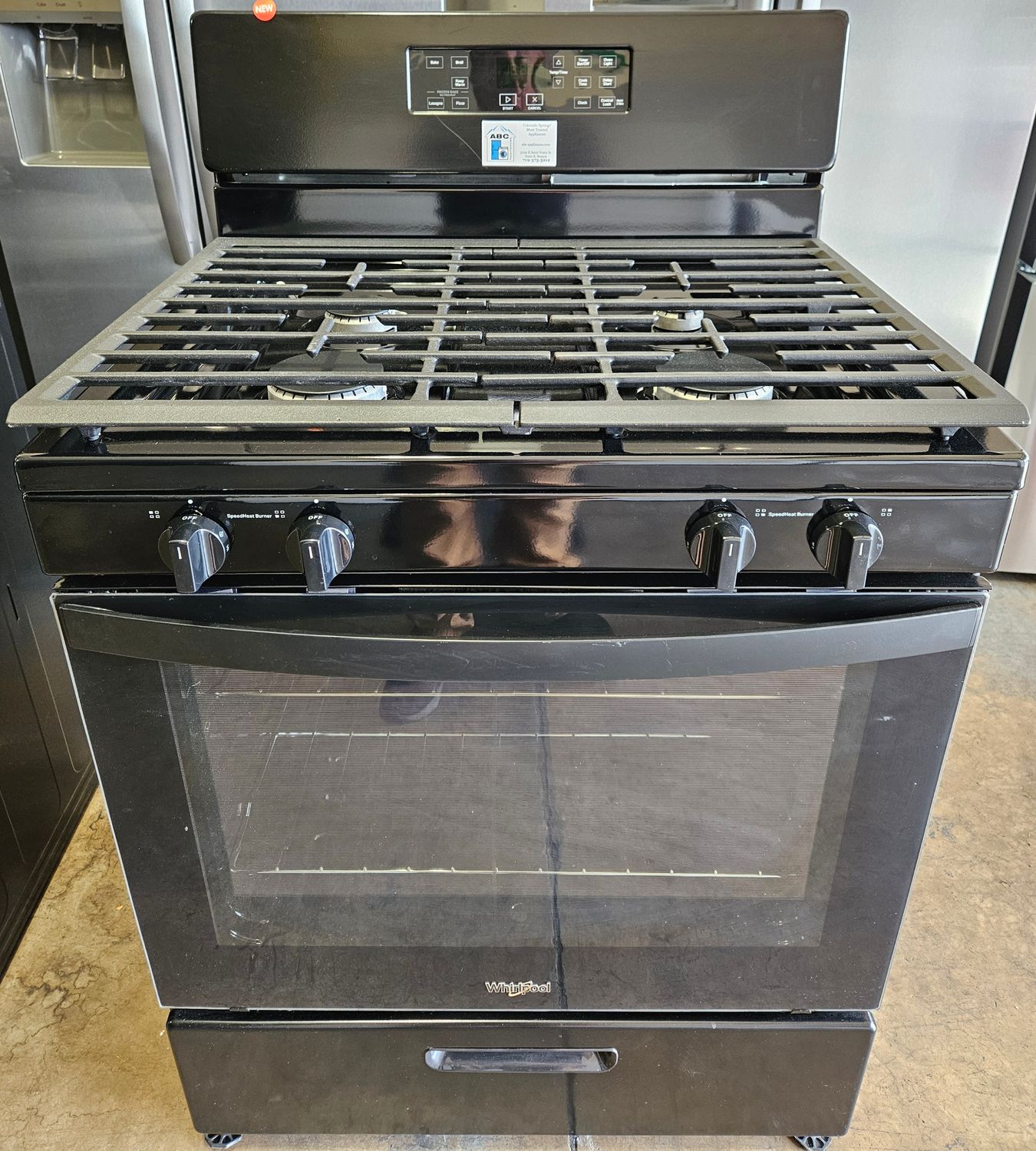NEW! 30in Whirlpool 4-Burner Gas Range in Black