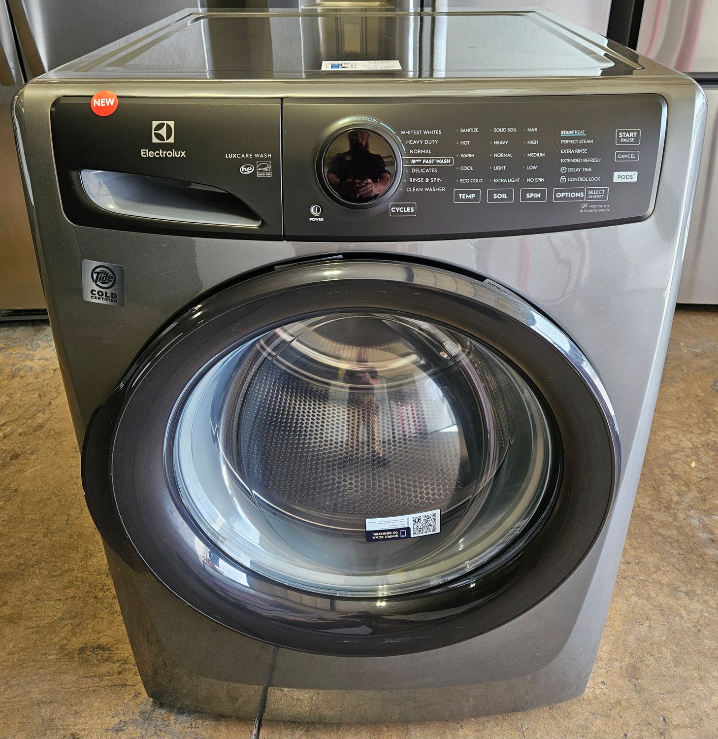 NEW! Electrolux 400-Series Front Load Washer (4.5cu.ft.)