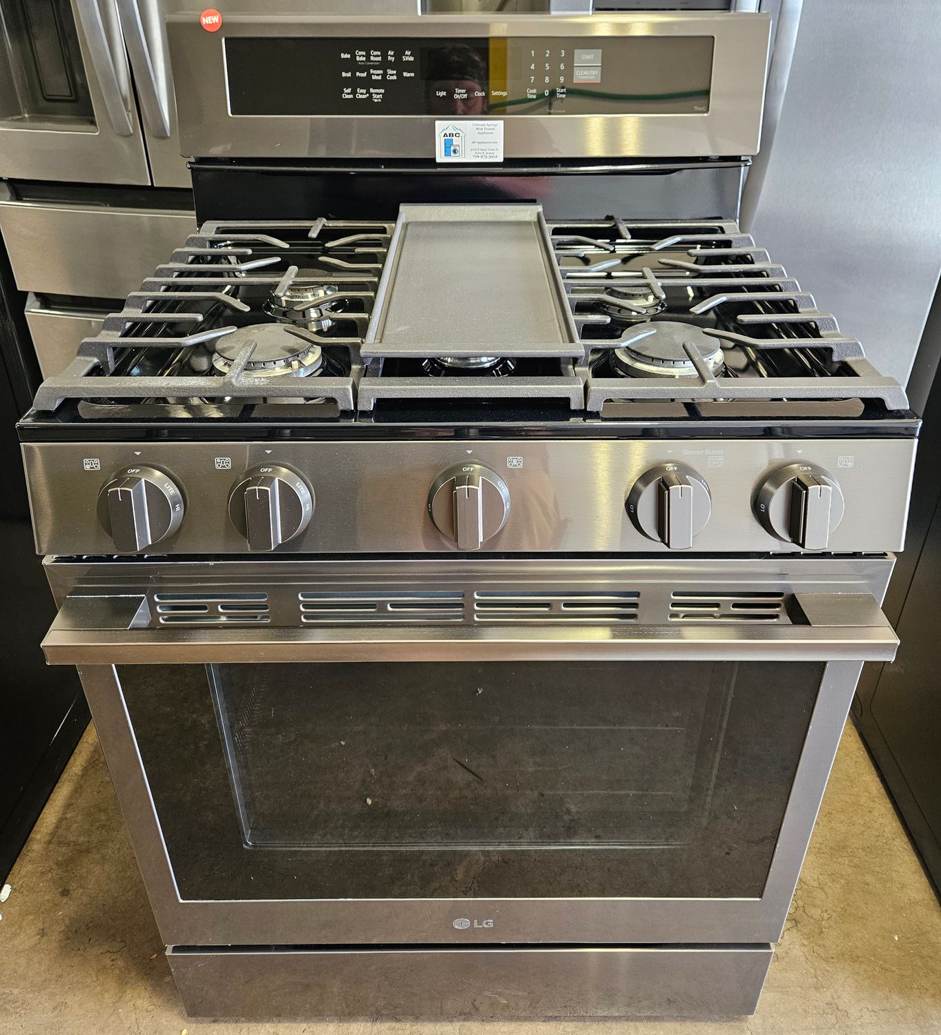 NEW! 30in LG 5-Burner Gas Range in Black Stainless