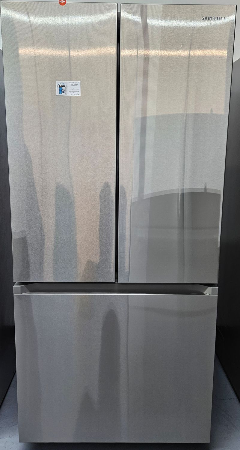 NEW! 18cu.ft. Samsung 33" French Door Refrigerator in Stainless Steel