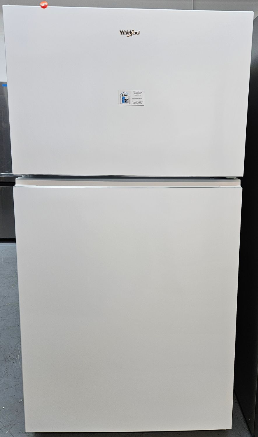 NEW! 21cu.ft. Whirlpool 33" Wide Garage Ready Top Freezer Refrigerator in White