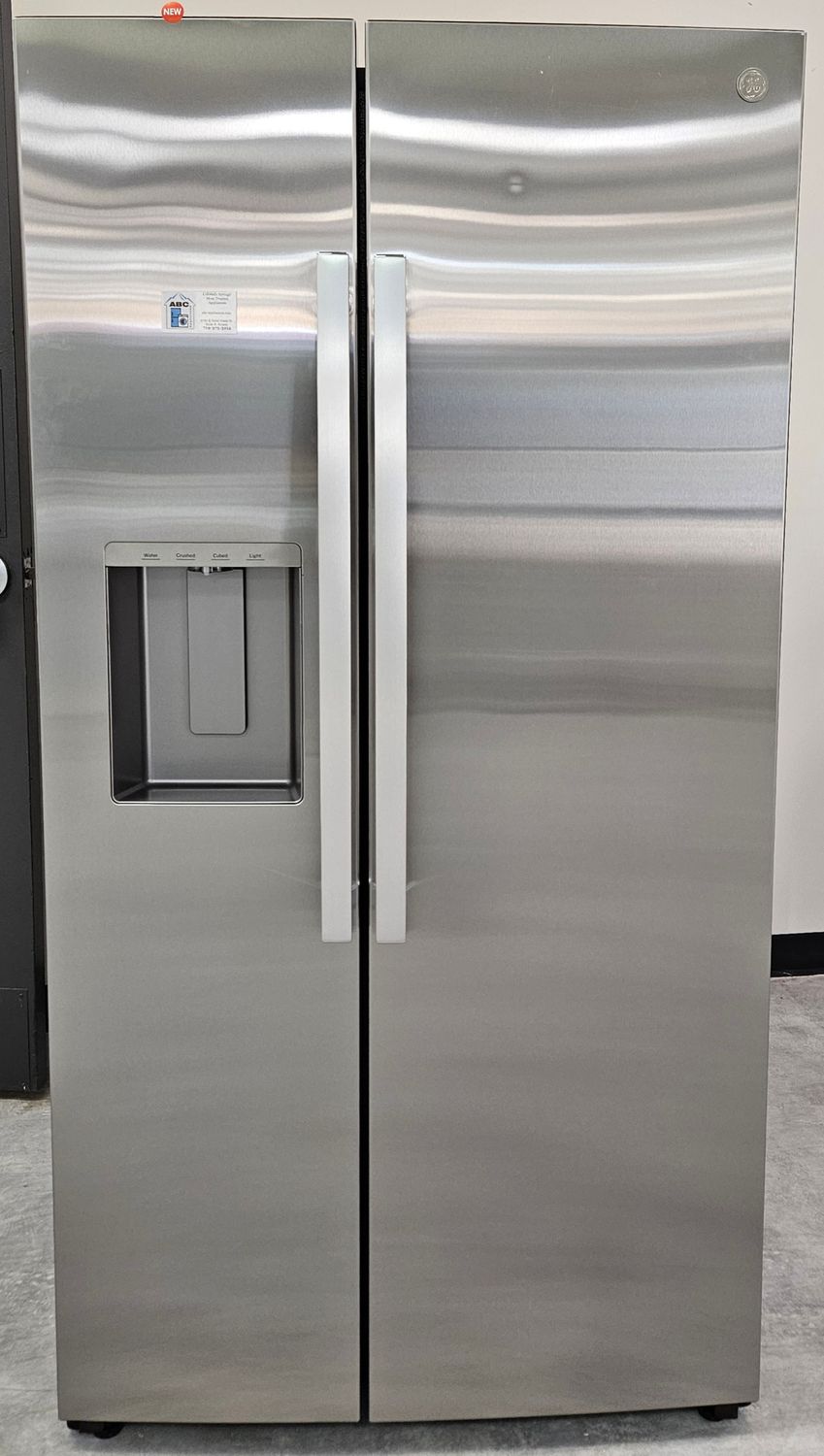 NEW! (READ AD) 27.9cu.ft. GE Side-by-Side Refrigerator in Stainless Steel