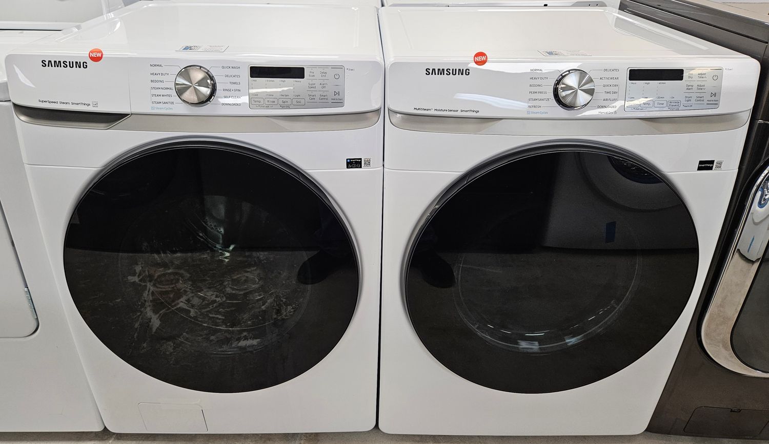 NEW! Samsung Front Load Washer (4.5cu.ft.) &amp; Large Capacity Gas Dryer (7.5cu.ft.)