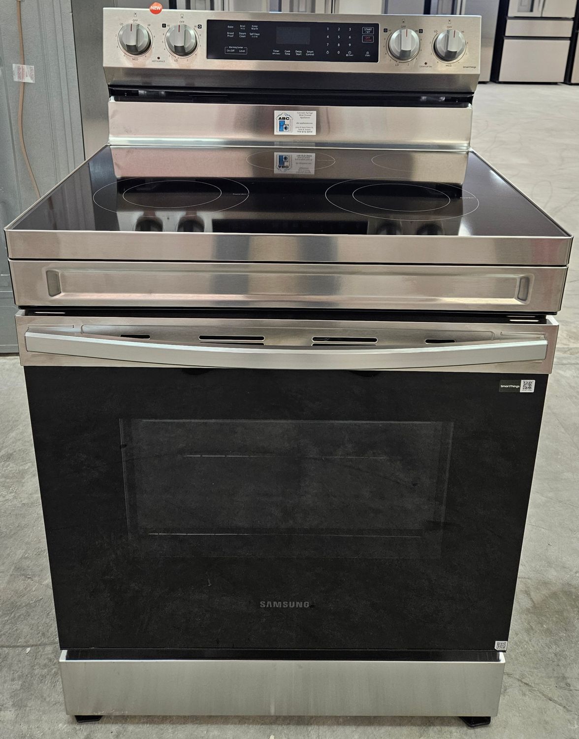 NEW! 30in Samsung Glass-Top 5-Burner Electric Range in Stainless Steel
