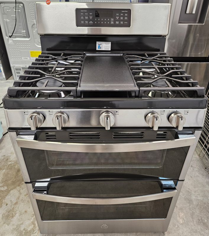 NEW! 30in GE Double Oven Gas Range in Stainless Steel
