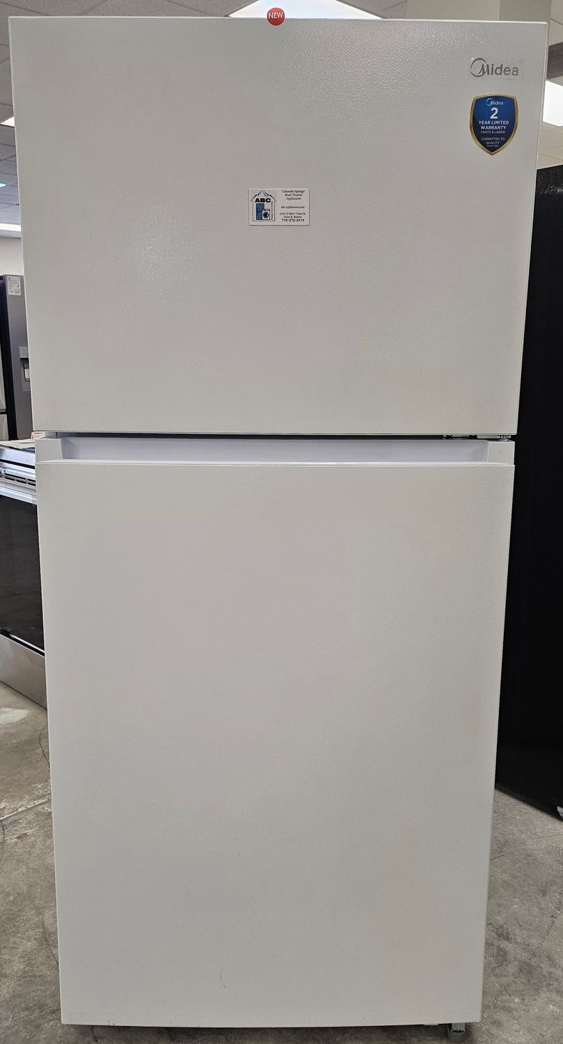NEW! 21cu.ft. Midea Garage-Ready Top Freezer Refrigerator in White
