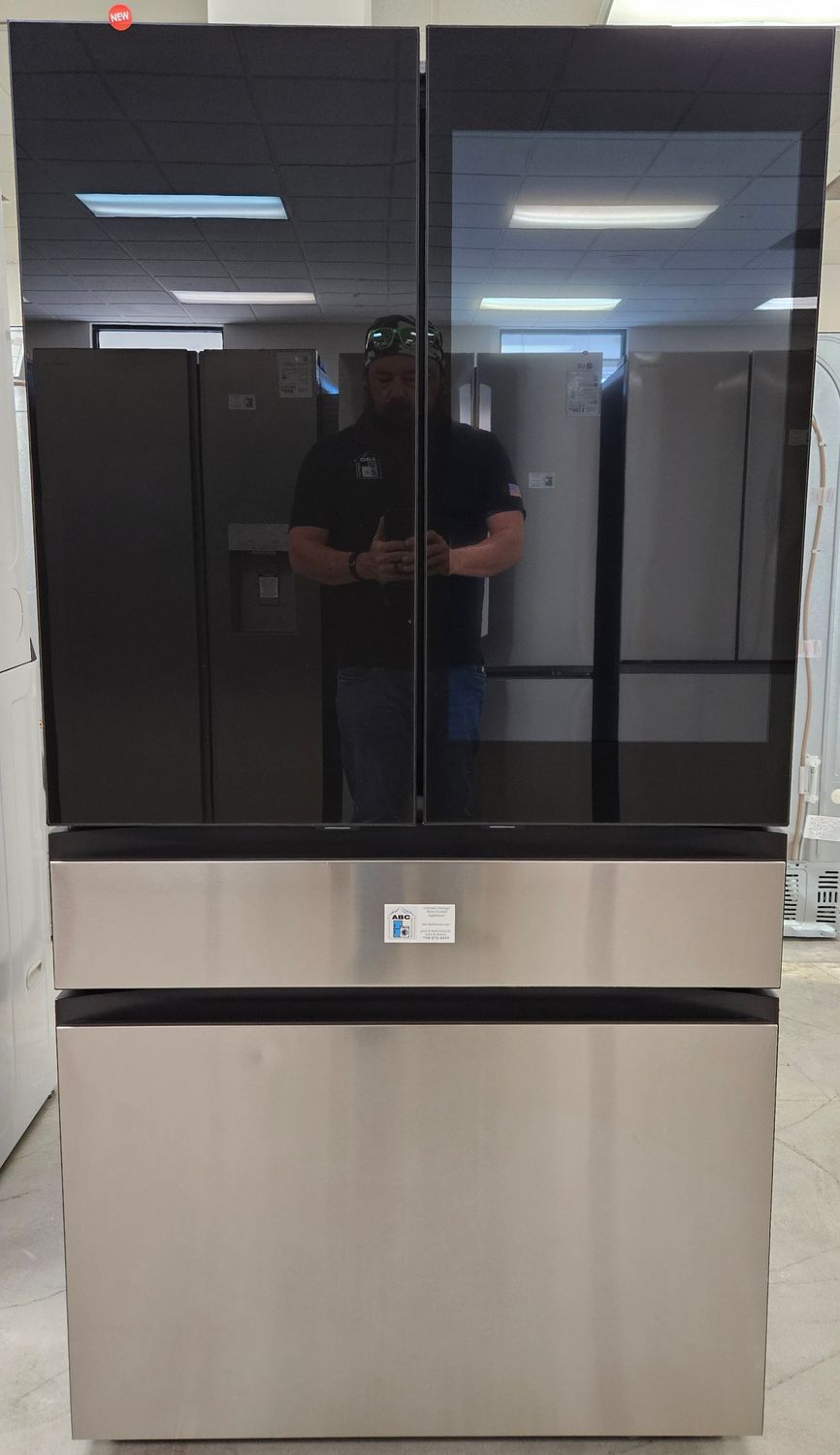 NEW! 29cu.ft. Samsung Bespoke Family Hub 4-Door French Door Refrigerator in Stainless Steel