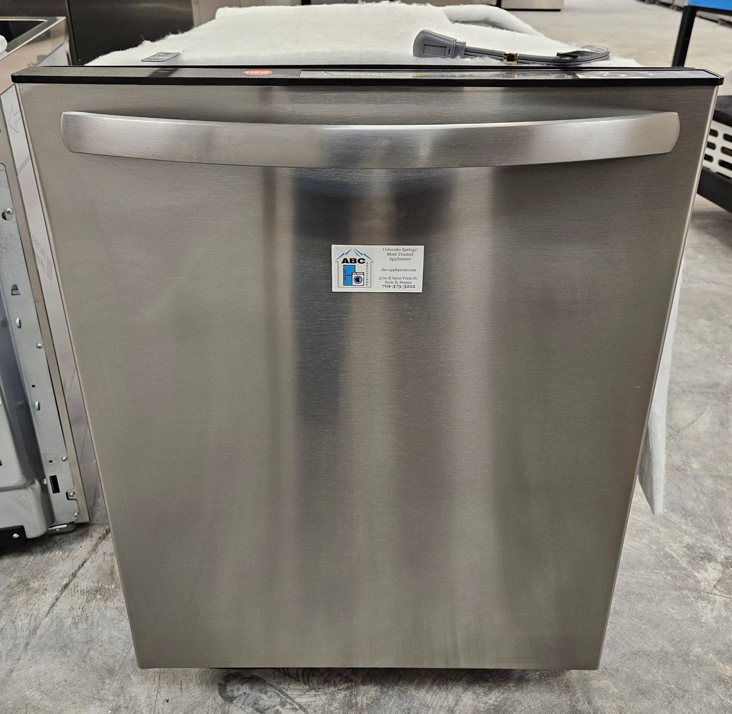 NEW! 24" Frigidaire Stainless Steel Built-In Electric Dishwasher