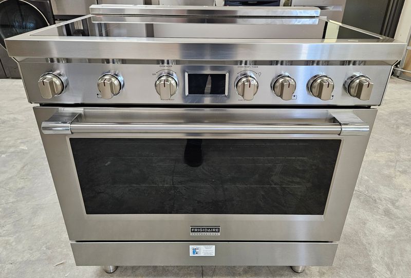 NEW! 36in Frigidaire Professional 5-Burner Induction Range in Stainless Steel