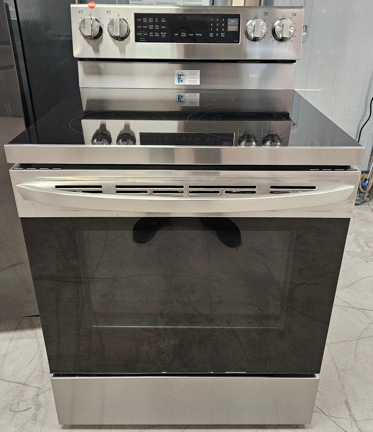 NEW! 30in LG Glass-Top 5-Burner Electric Range in Stainless Steel