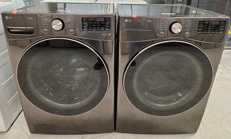 NEW! LG Front Load Washer (4.5cu.ft.) &amp; Large Capacity Electric Dryer (7.4cu.ft.)
