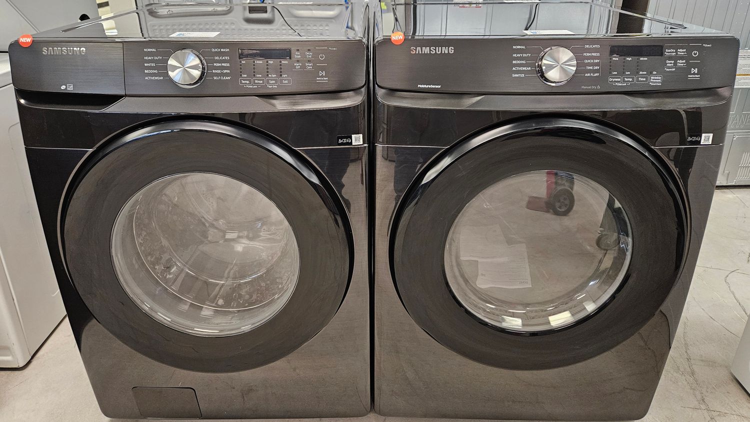 NEW! Samsung Front Load Washer (4.5cu.ft.) &amp; Large Capacity Electric Dryer (7.5cu.ft.)