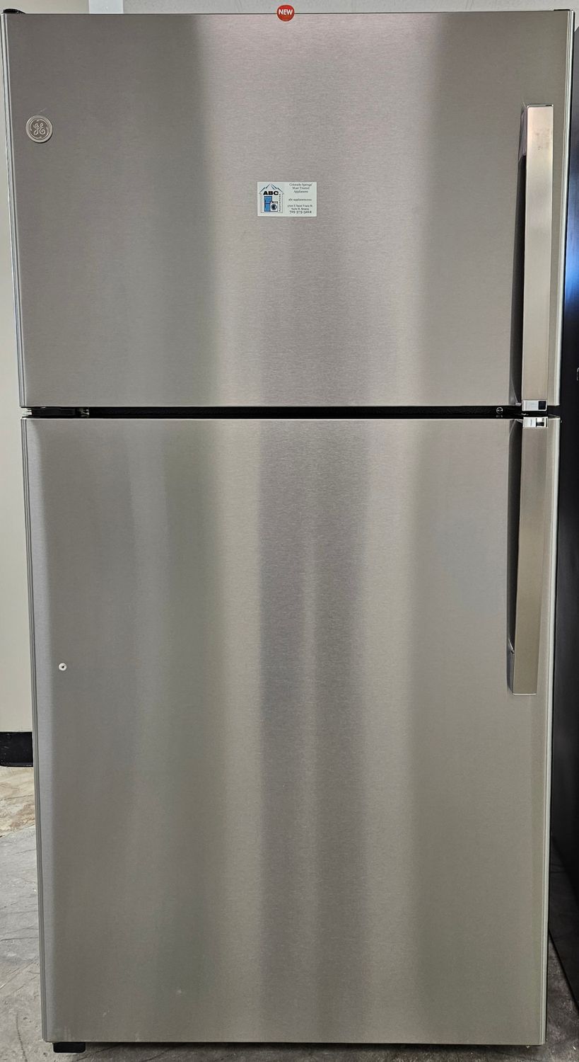 NEW! 21.9cu.ft. GE Top Freezer Refrigerator in Stainless Steel
