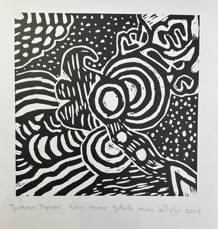 Tjungkaya Tapaya OAM, Karu Munu, 2003 Linocut Tjungkaya Tapaya OAM, Karu Munu, 2003 Linocut