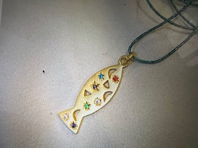 collier  pendentif poisson