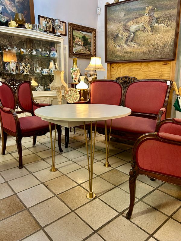 Mesa vintage restaurada