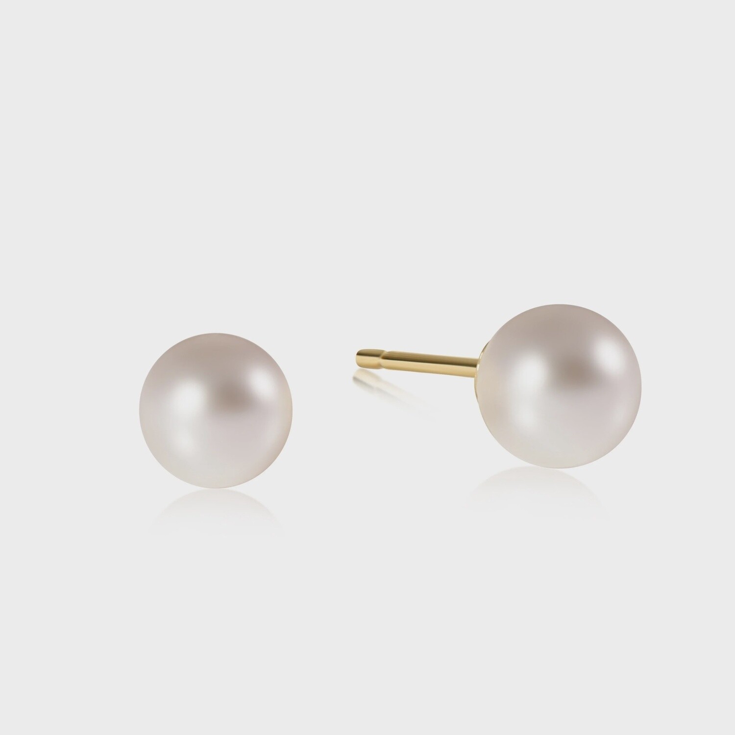 Classic 8MM Ball Stud Pearl