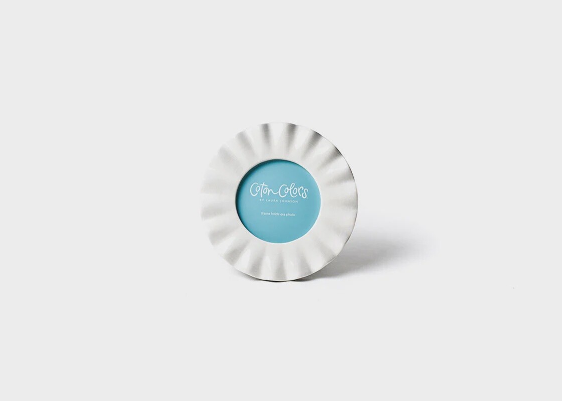 Signature White Ruffle Round Frame