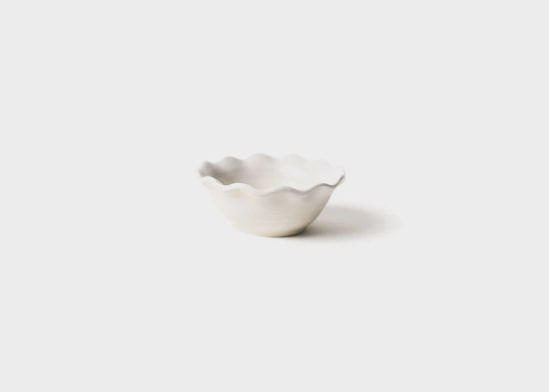 Signature White Ruffle Dipping Bowl