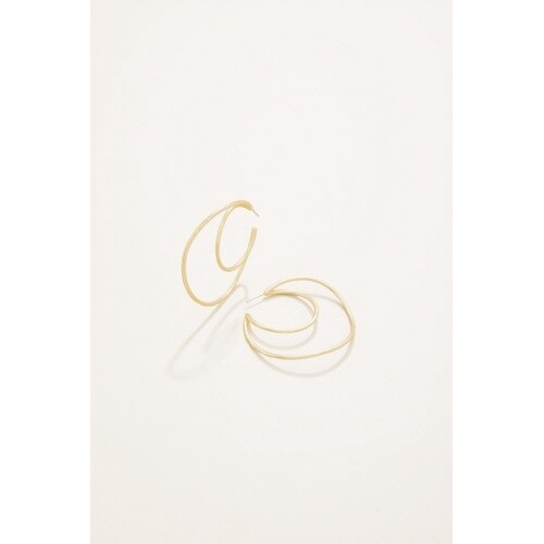 Winding Oak Hoop Earrings Gold