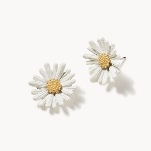 Daisy Stud Earrings White