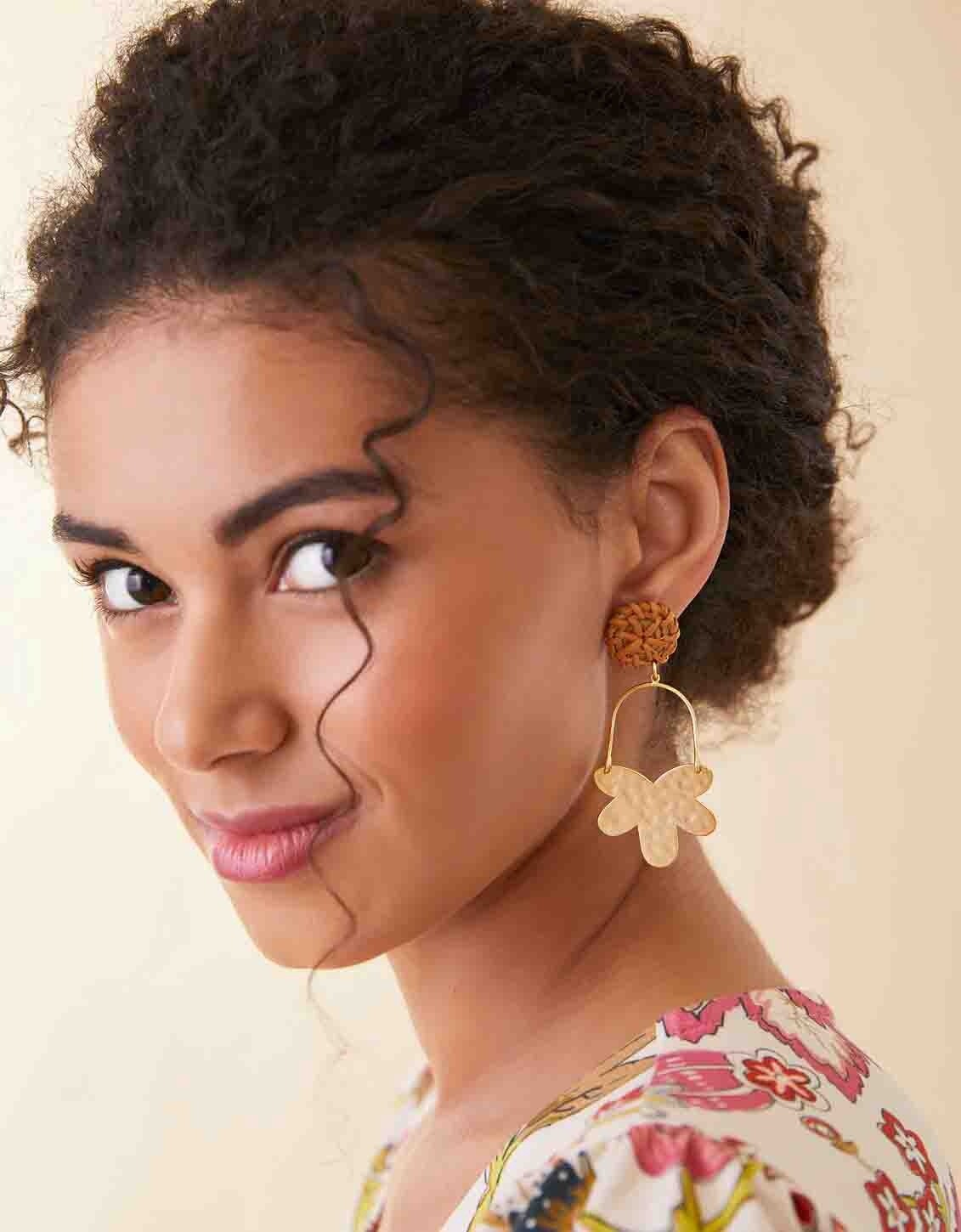 Pentas Flower Earrings Gold