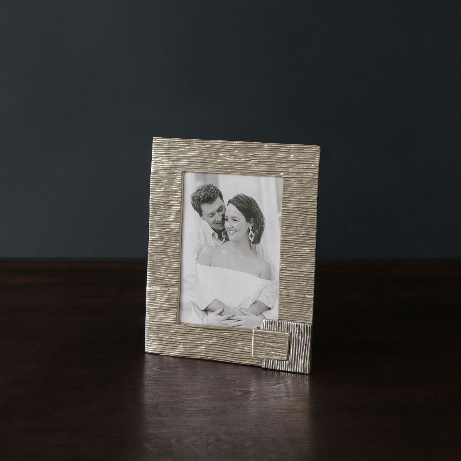Frame Sierra Modern Ripples 5 x 7 Frame (Gold)