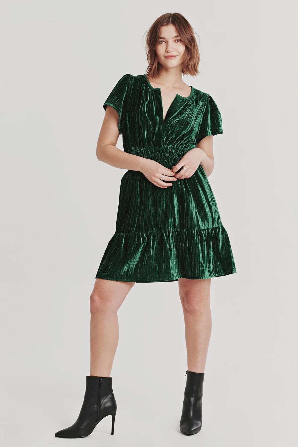 KARIANA  DRESS DARK GREEN VELVET