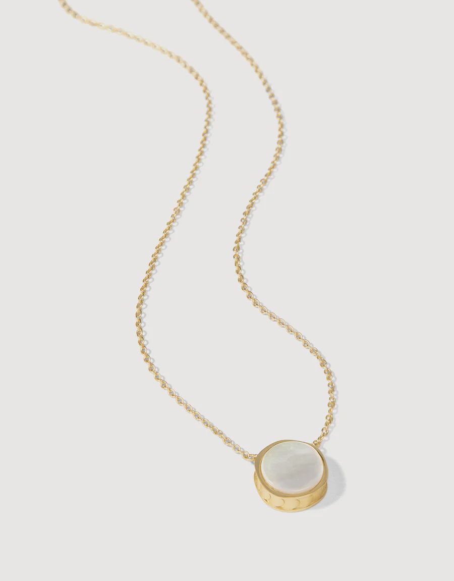 Naia Petite Necklace 16&quot; Pearlescent