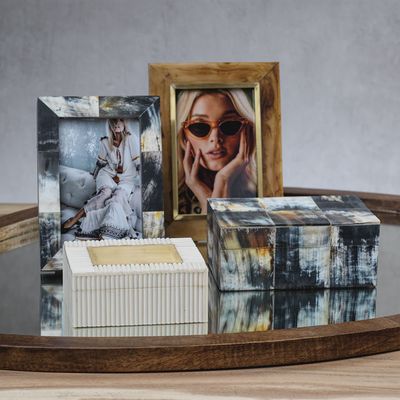 Horn Design Inlaid Photo Frame with Brass Accent - 4x6
