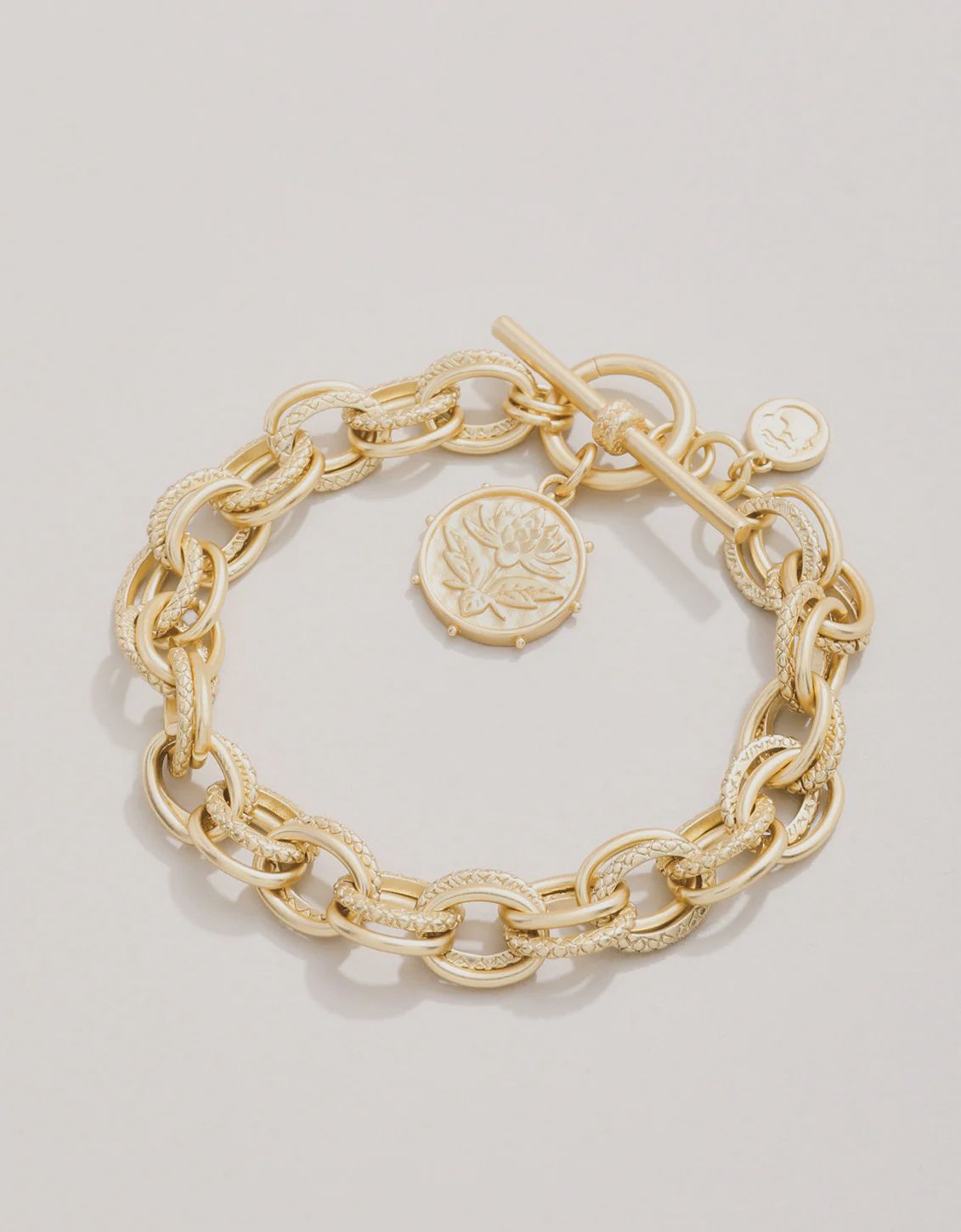 Lotus Toggle Bracelet Gold