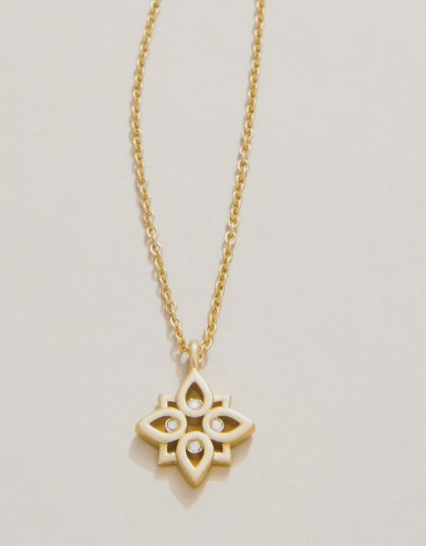 Sea La Vie Necklace Never Give Up/Lotus