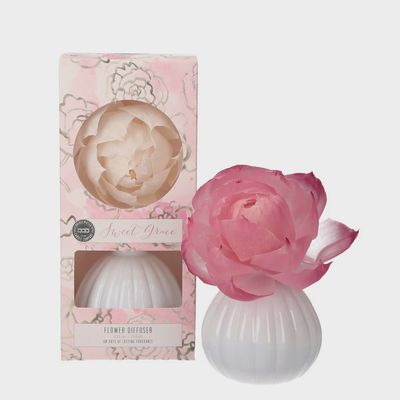 Bridgewater Candle Sweet Grace Blooming Flower Diffuser 60-Day on white background, cylindrical glass vessel with floral label design
