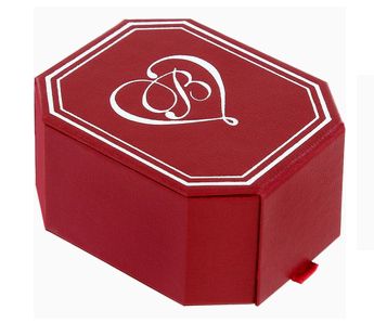 Alcazar Heart Necklace Gift Box