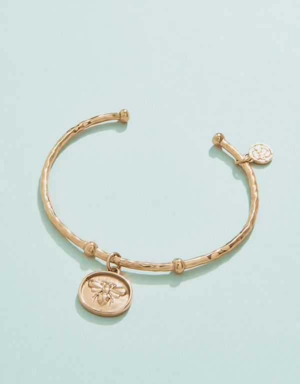 SP Charming Cuff, Description: Mason Bee