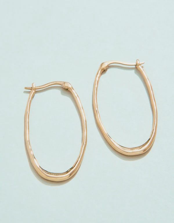 Fiddler's Cove Hoop Earrings Gold