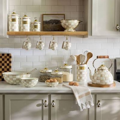 Kitchen &amp; Dining