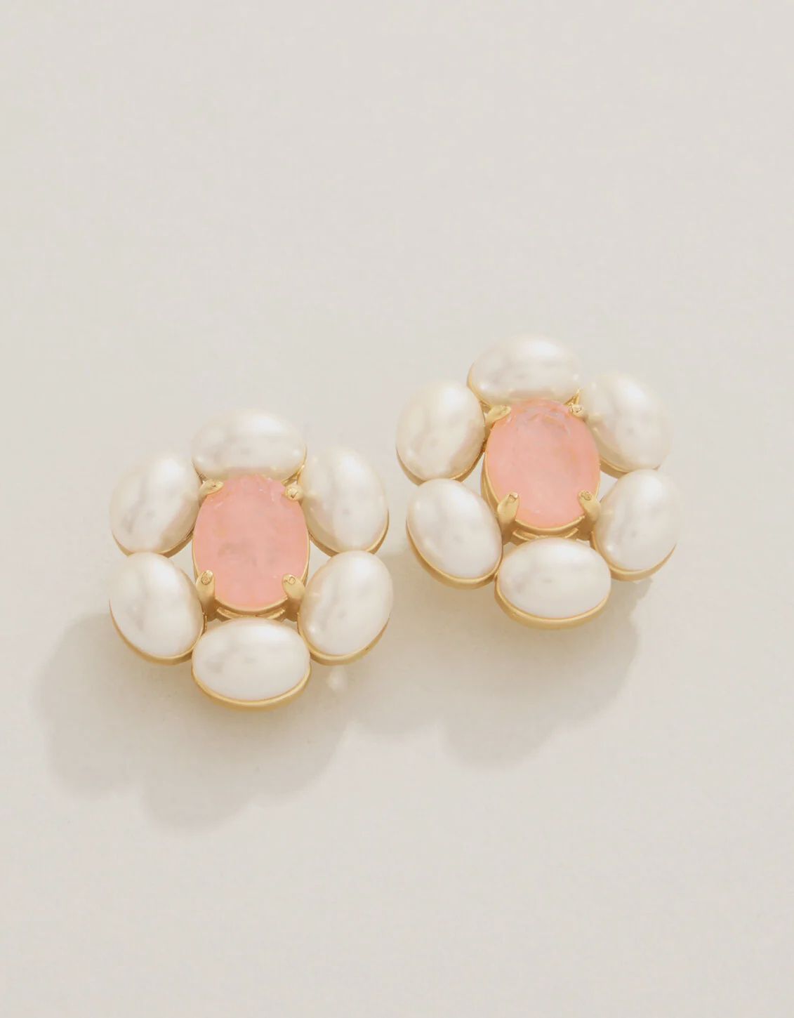 Mary Ann Stud Earrings Pearl