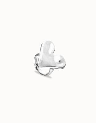 Uno de 50 Maxi Heart Ring displayed in studio isolation, showcasing the oversized heart-shaped design with the brand's signature textured metalwork finish