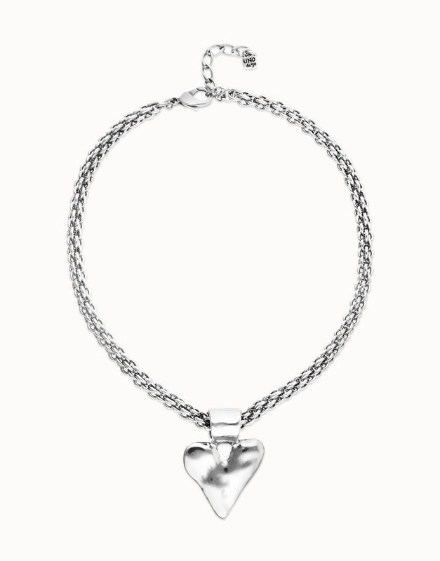 Thick Chain and Heart Detail Necklace