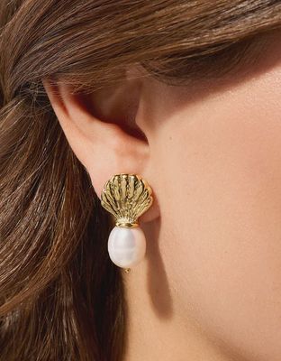 Pearl Shell Stud Earrings Pearl